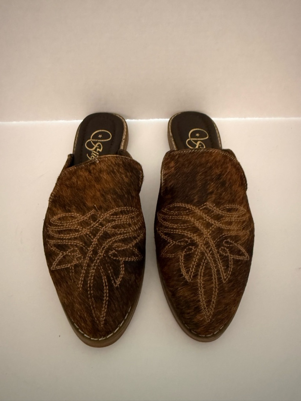 Brown Haircalf Embroidered Mule Clogs - Unknown Brand